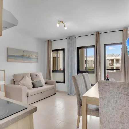 Ferdy's Home, Pool, Wi Fi, Downtown Apartamento